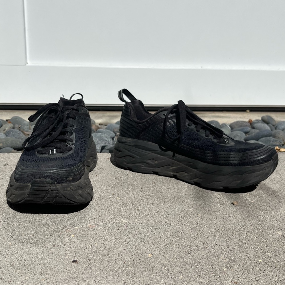 All black Hoka one one bondi 6. Wide